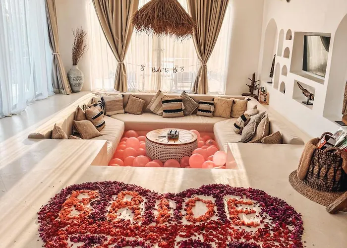 Romantic Serenity In Villa *