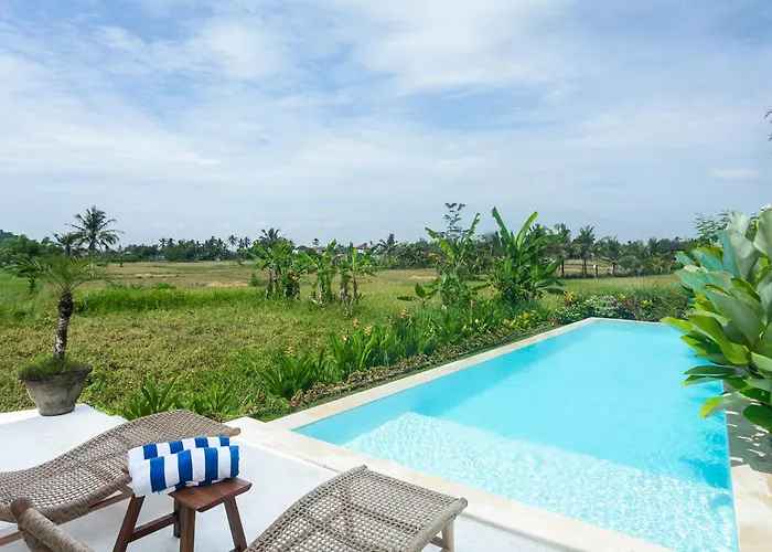 Romantic Serenity In Villa *